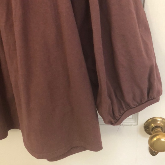 Cute long sleeve top! - Picture 4 of 4